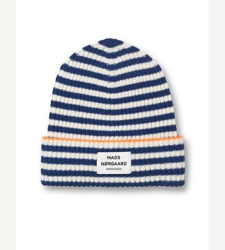 Anju Iceland hat